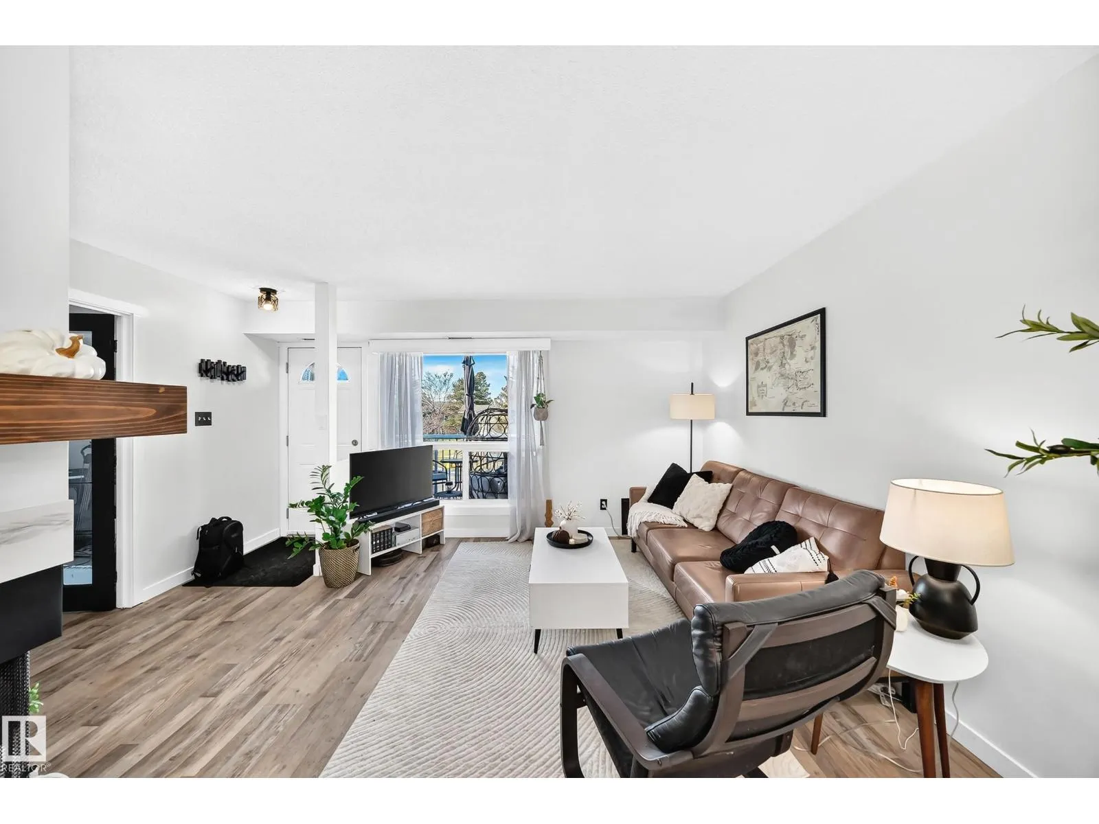#68 2204 118 ST NW