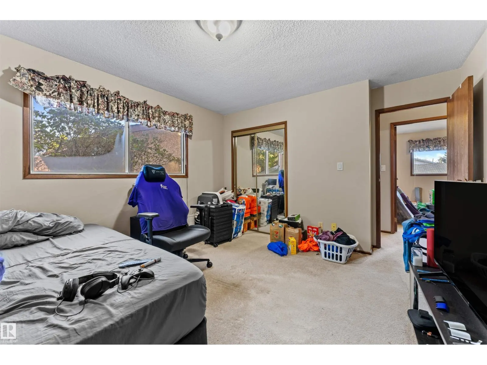 3508 20 AV NW