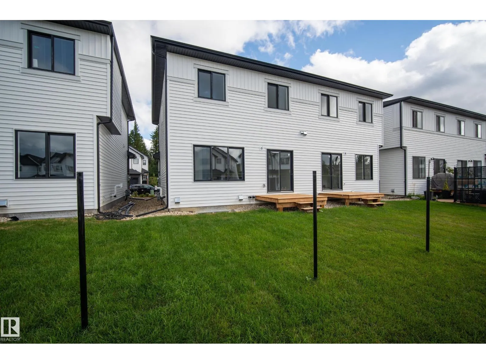 #64 5122 213A ST NW