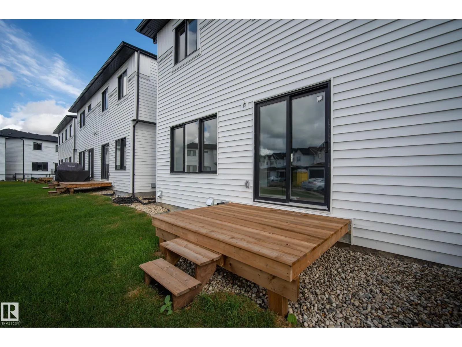 #64 5122 213A ST NW