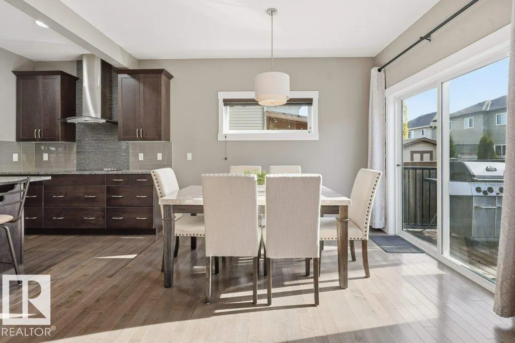 110 MEADOWLAND WY