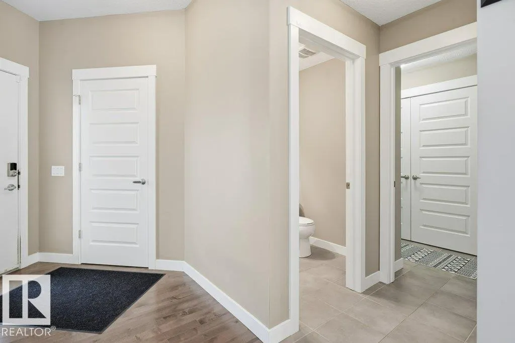 110 MEADOWLAND WY