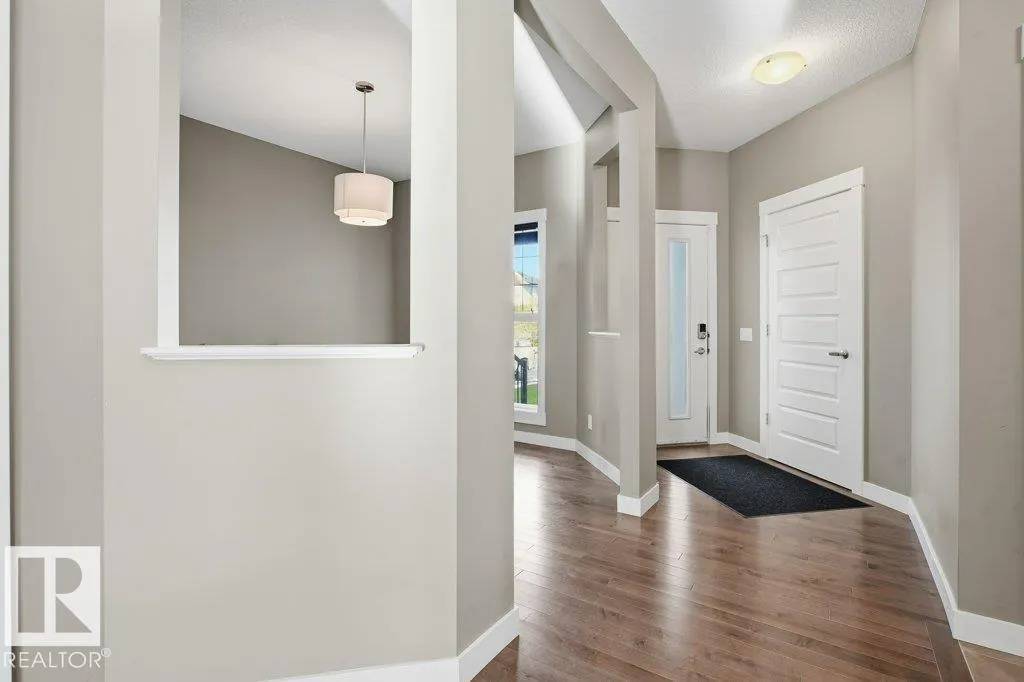 110 MEADOWLAND WY