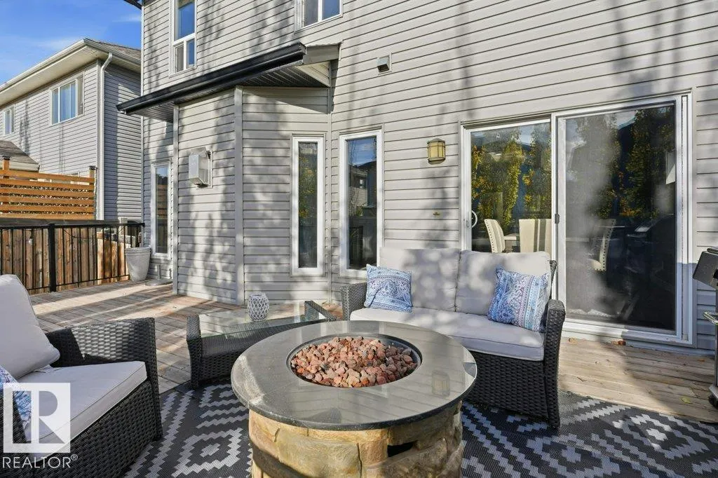 110 MEADOWLAND WY