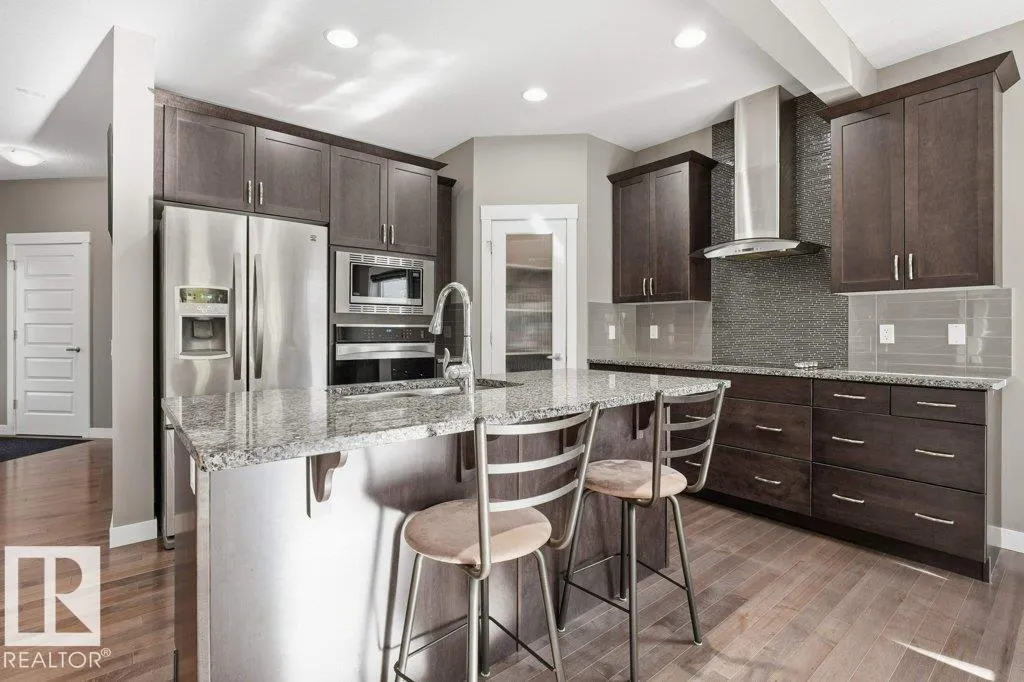 110 MEADOWLAND WY