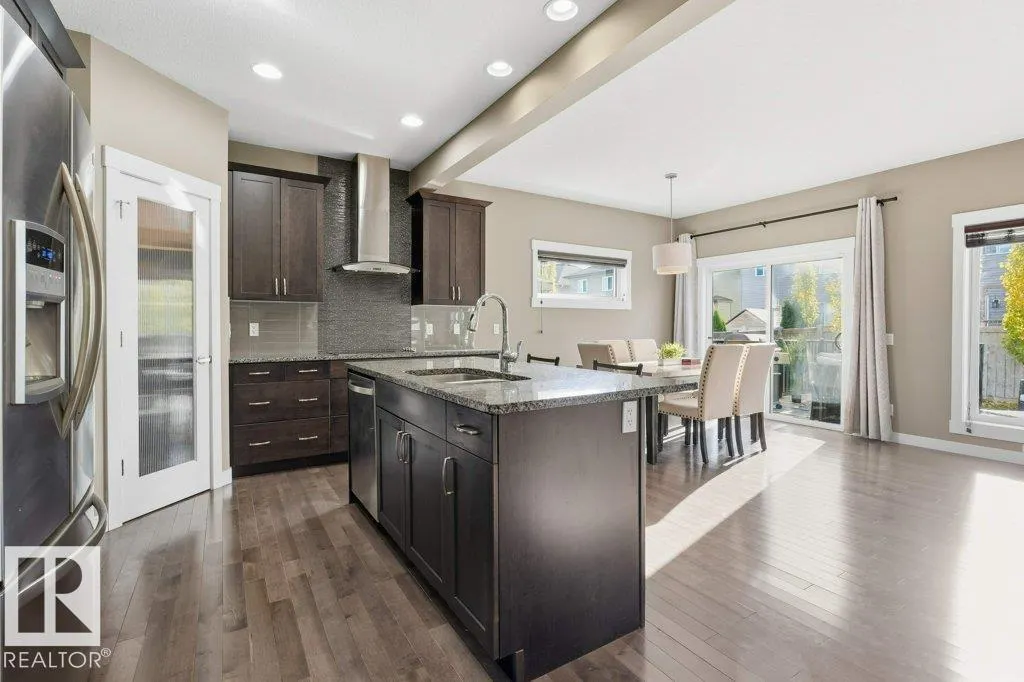 110 MEADOWLAND WY