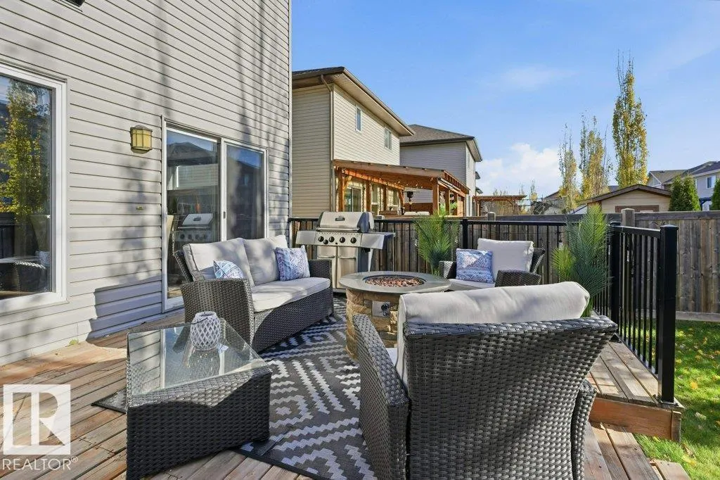 110 MEADOWLAND WY