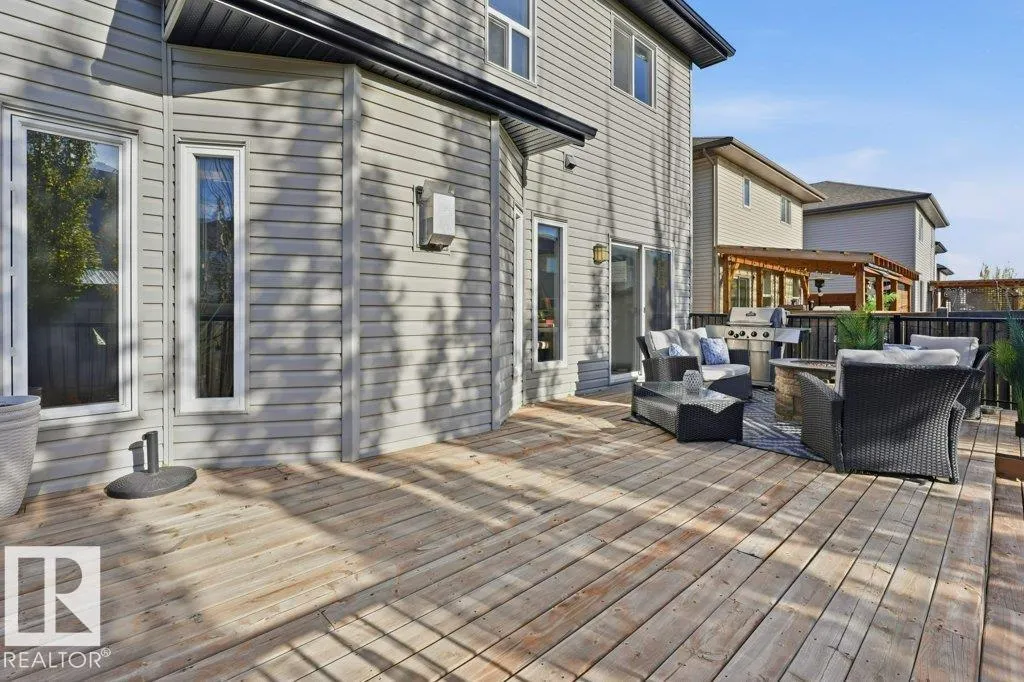 110 MEADOWLAND WY