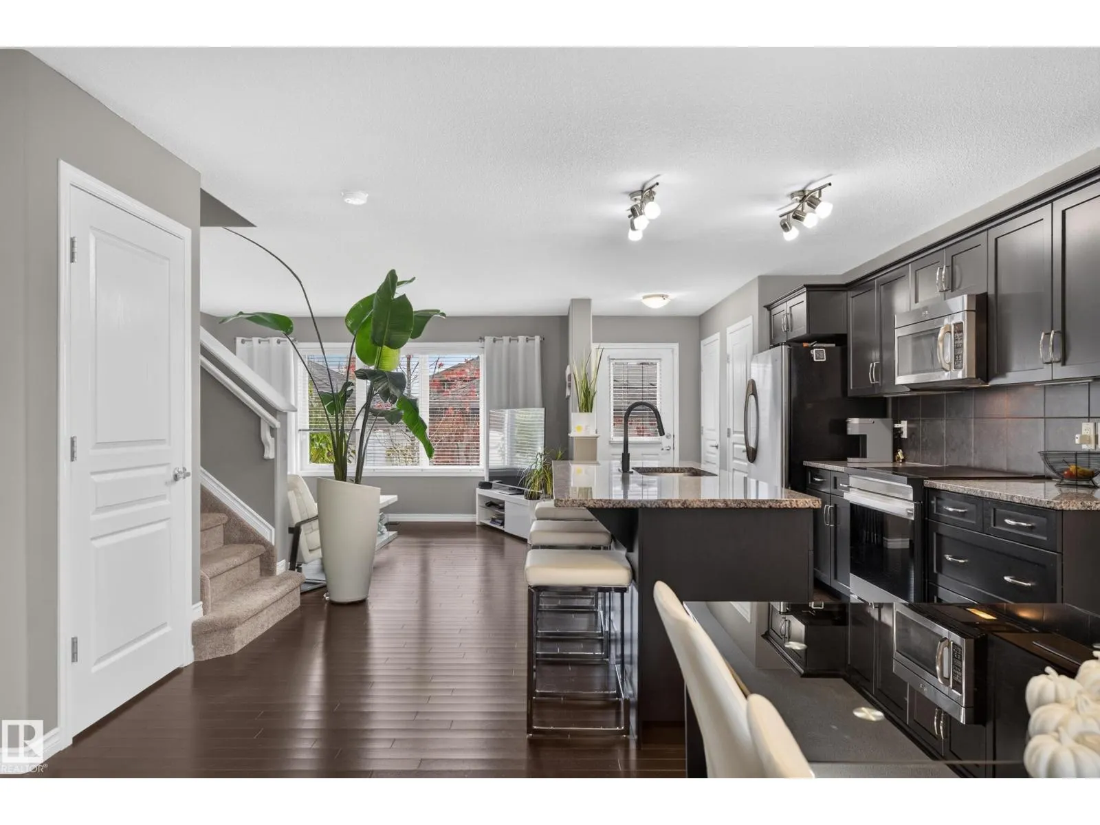 131 CY BECKER BV NW