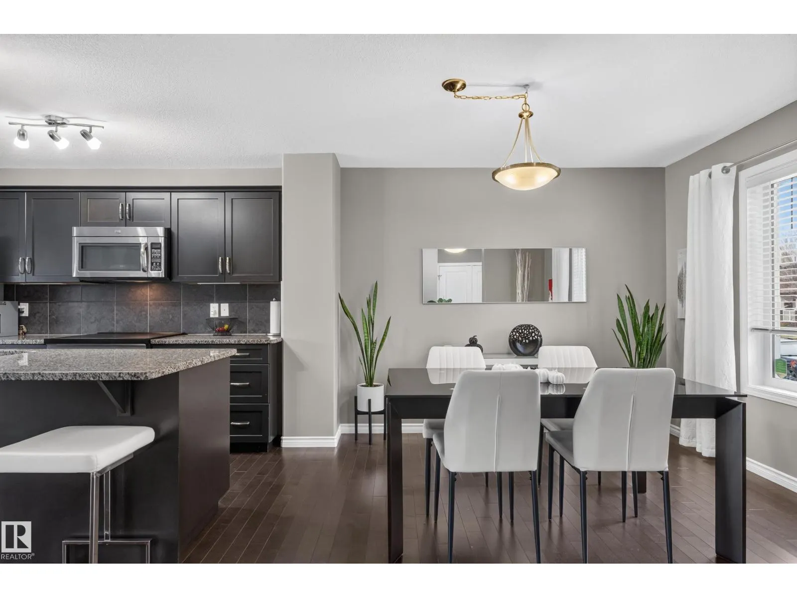 131 CY BECKER BV NW