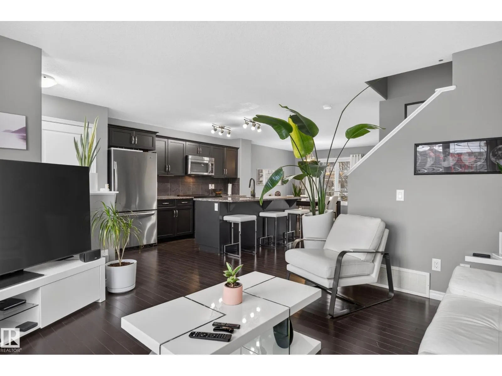 131 CY BECKER BV NW