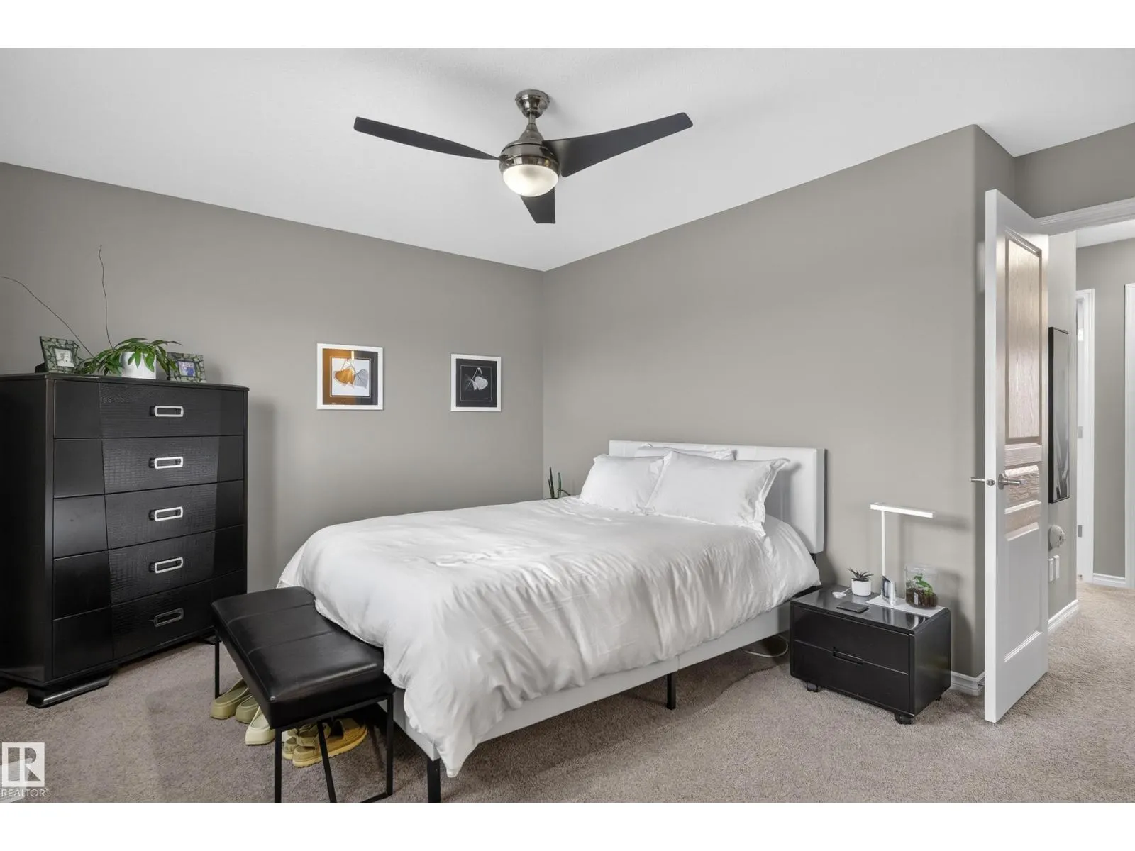 131 CY BECKER BV NW