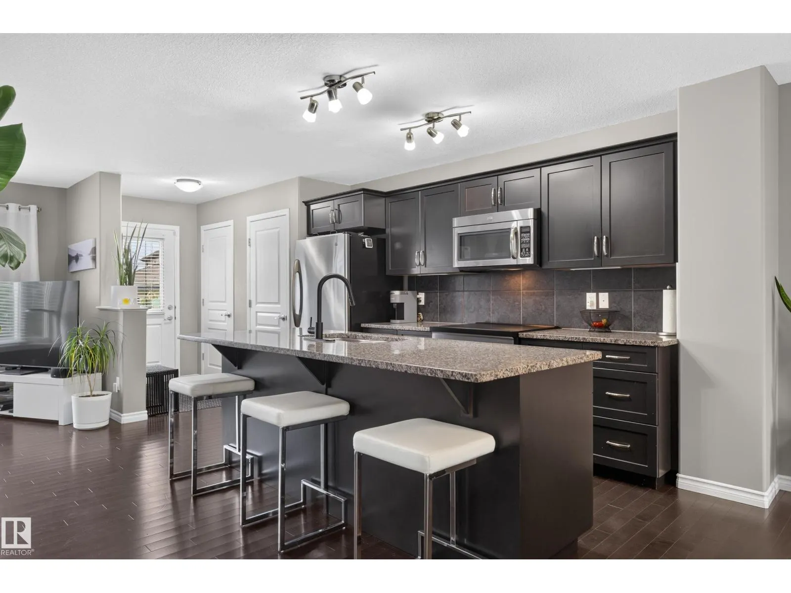 131 CY BECKER BV NW