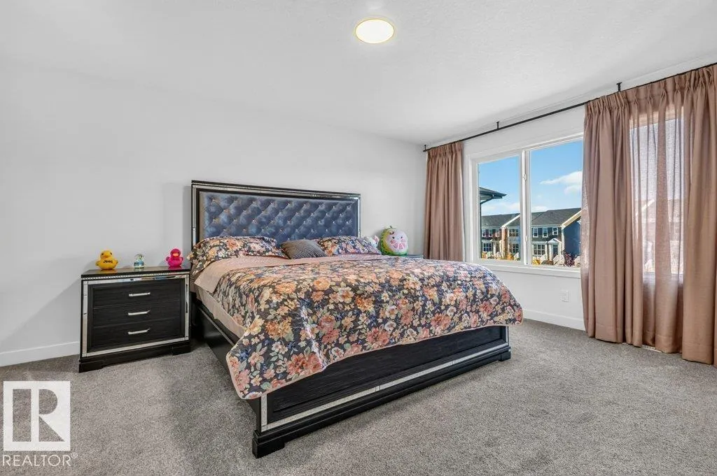 196 EDGEWATER CI