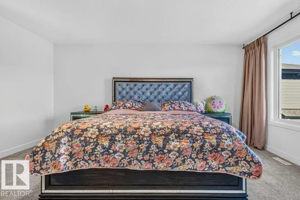 196 EDGEWATER CI