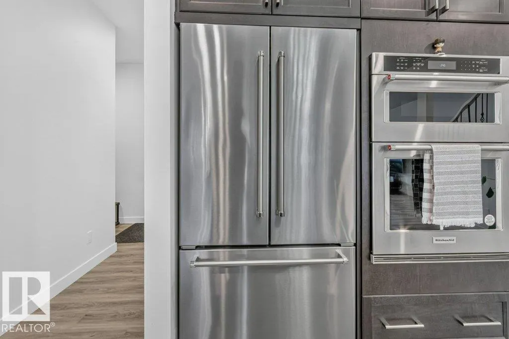 196 EDGEWATER CI