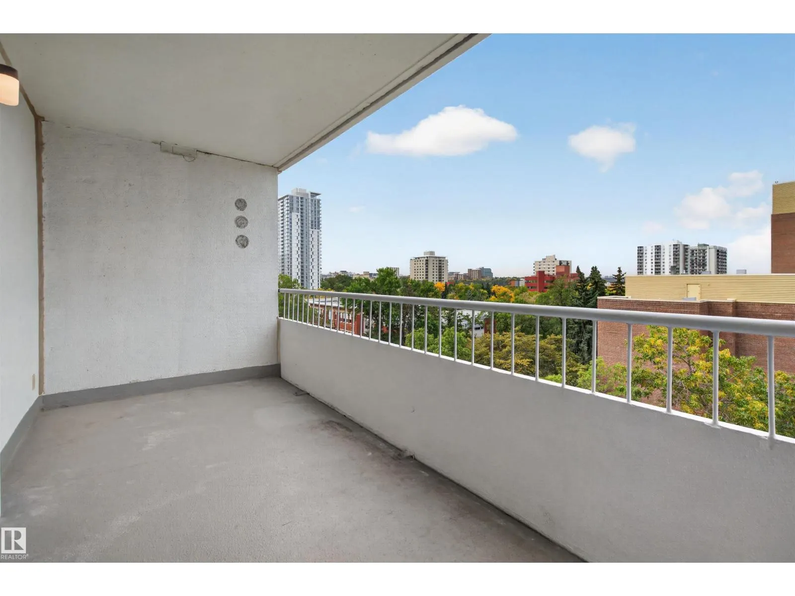 #703 9909 110 ST NW