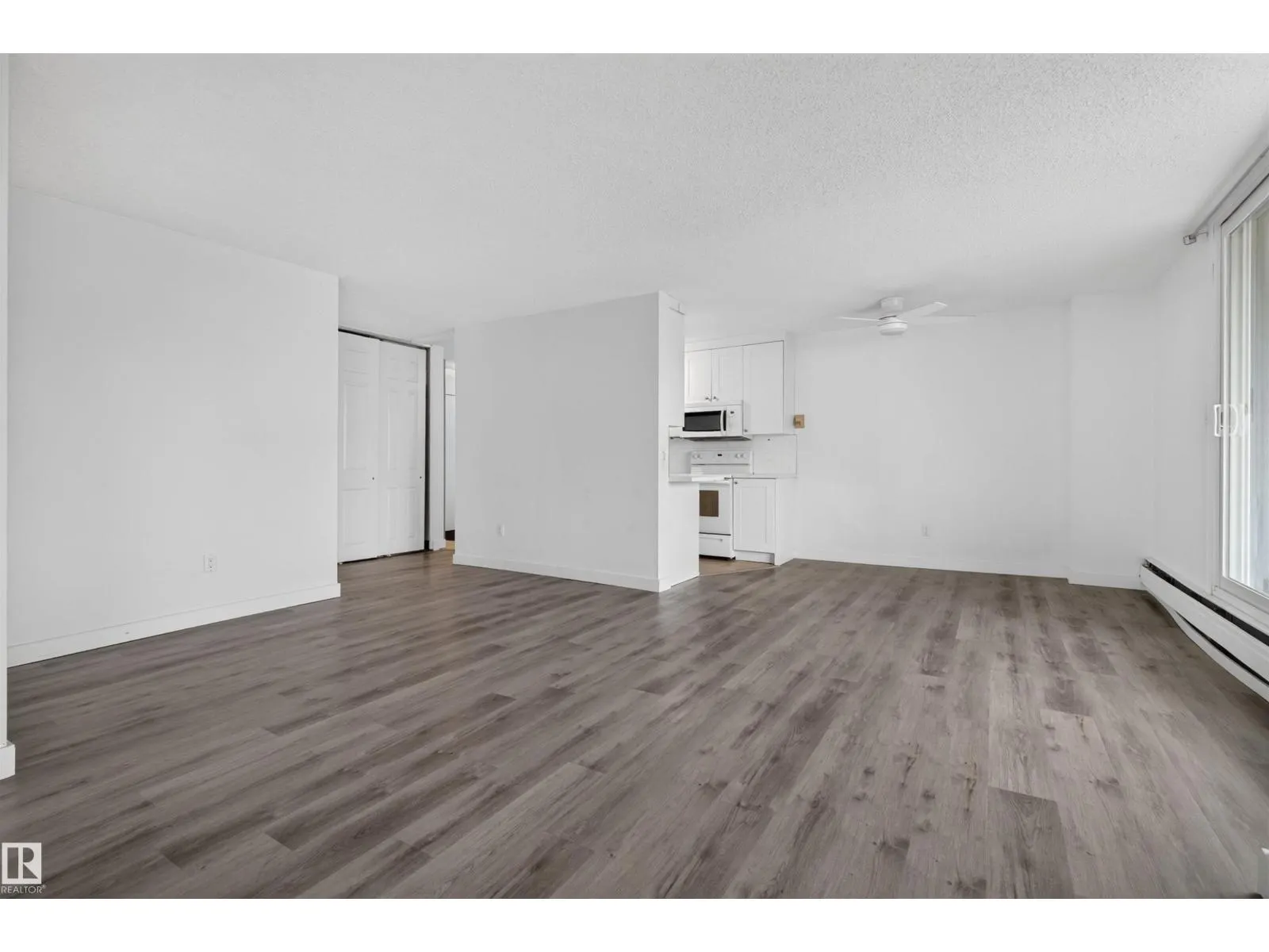 #703 9909 110 ST NW