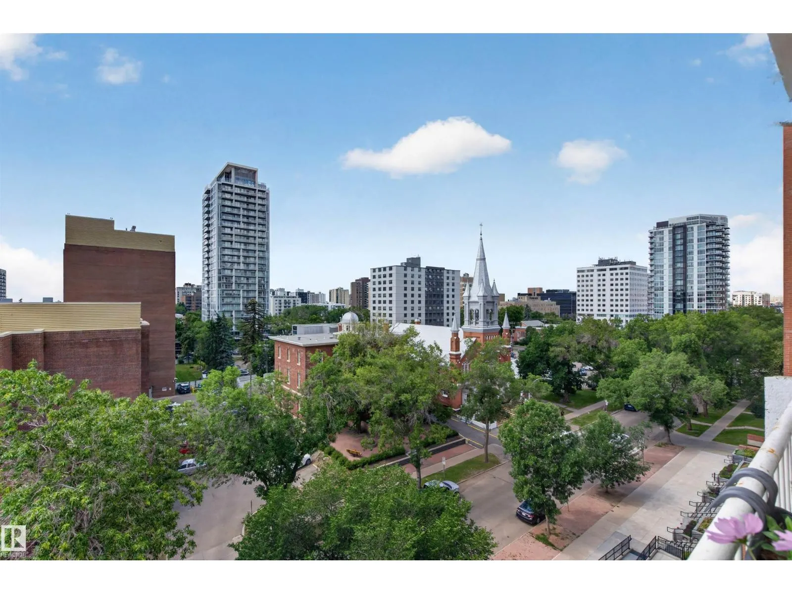 #703 9909 110 ST NW