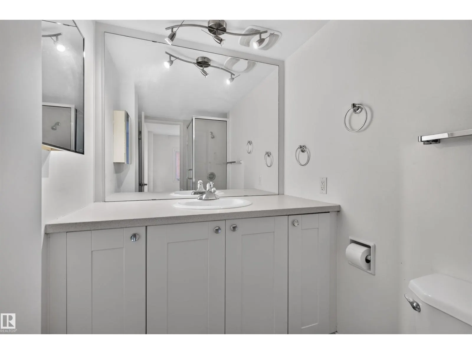 #703 9909 110 ST NW
