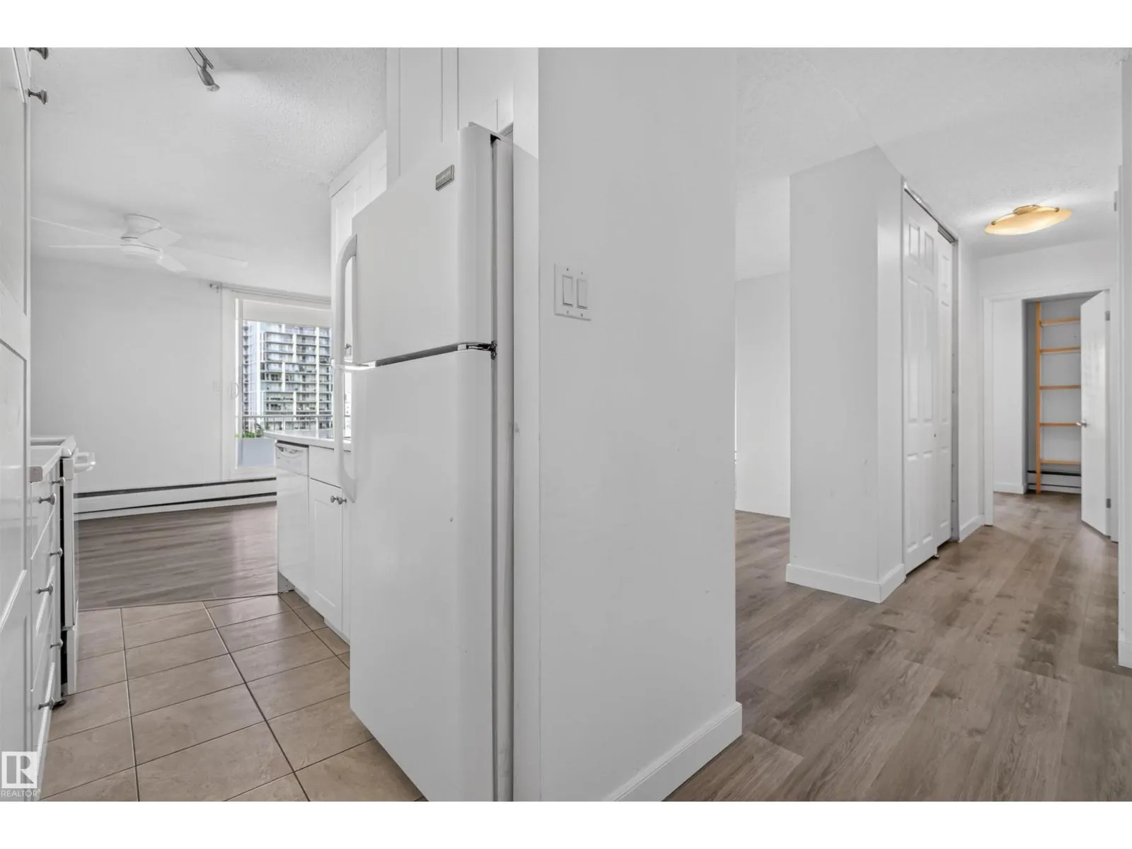 #703 9909 110 ST NW
