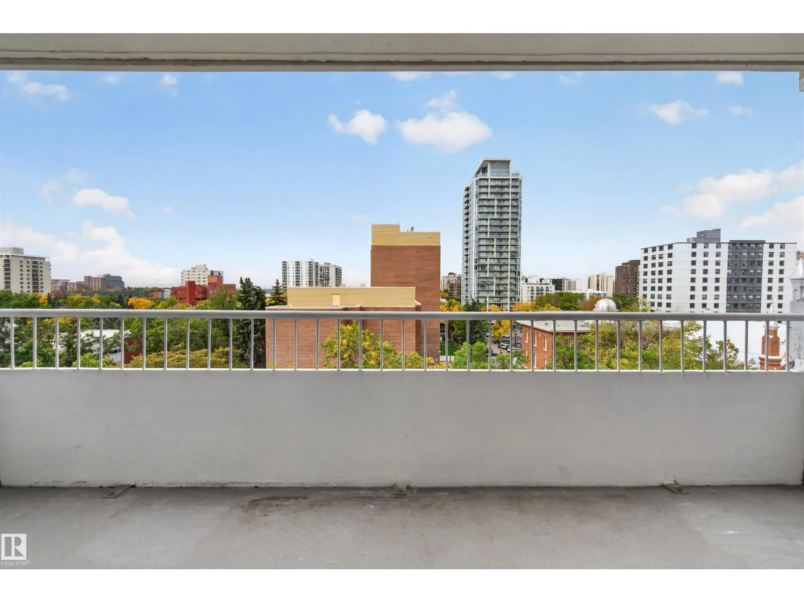 #703 9909 110 ST NW