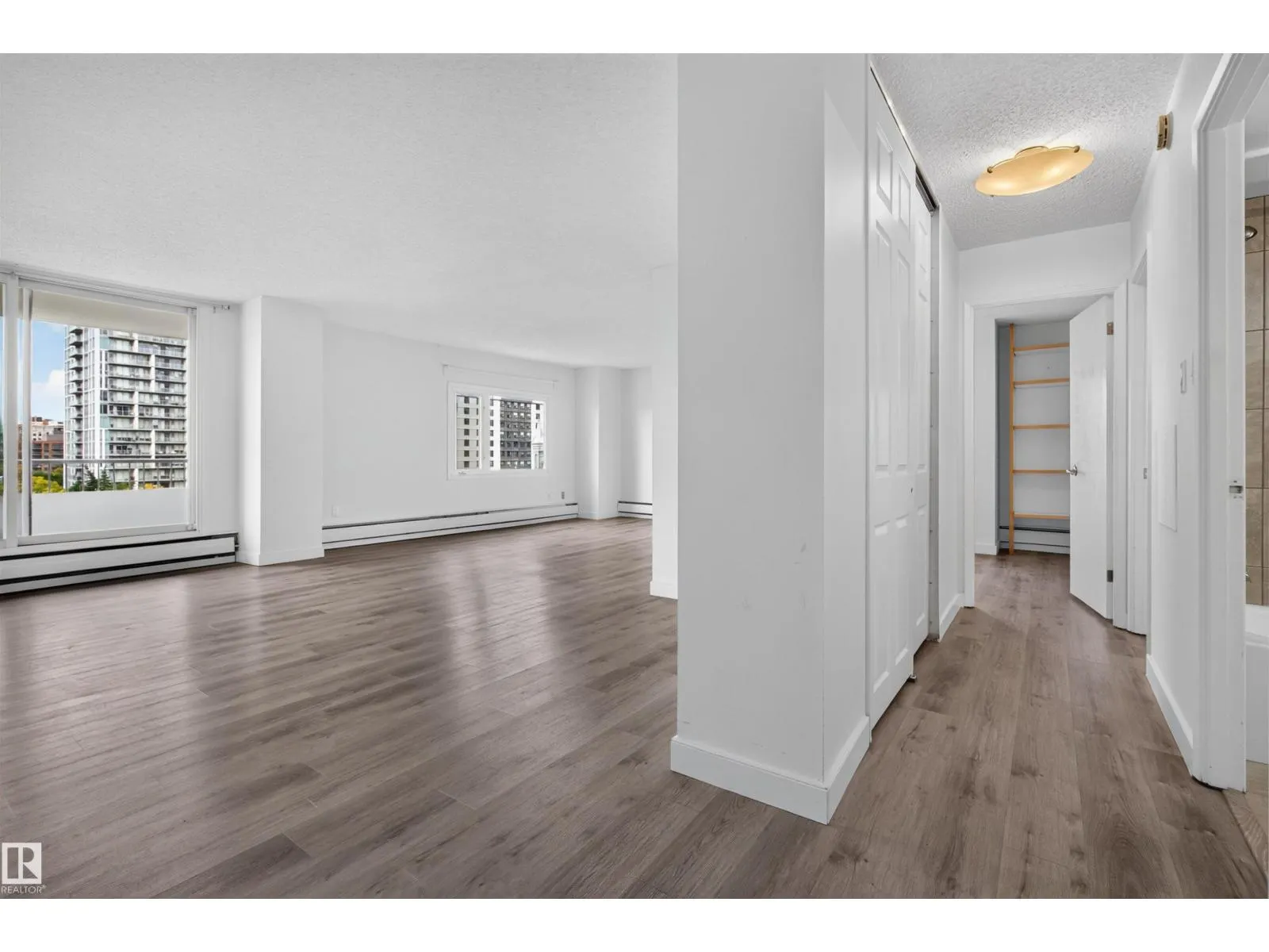 #703 9909 110 ST NW