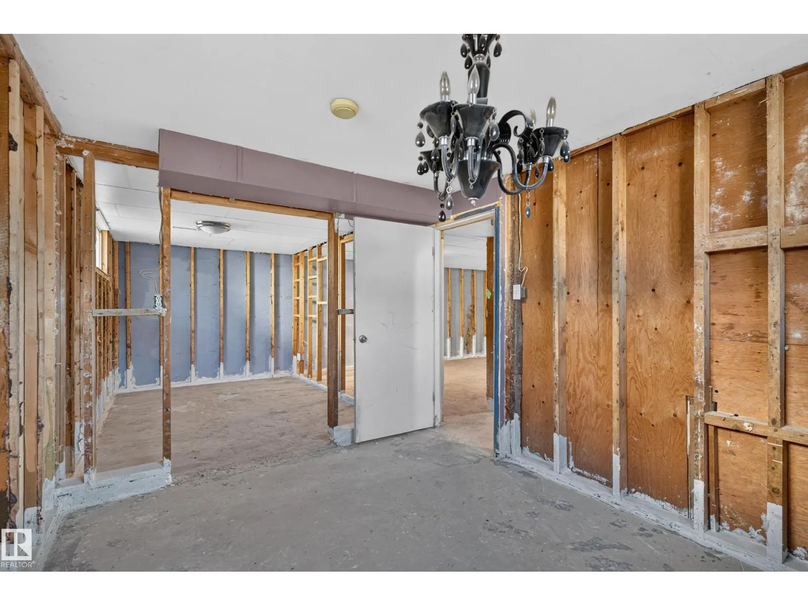 12334 79 ST NW