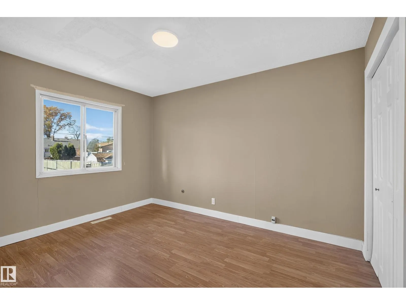 12334 79 ST NW