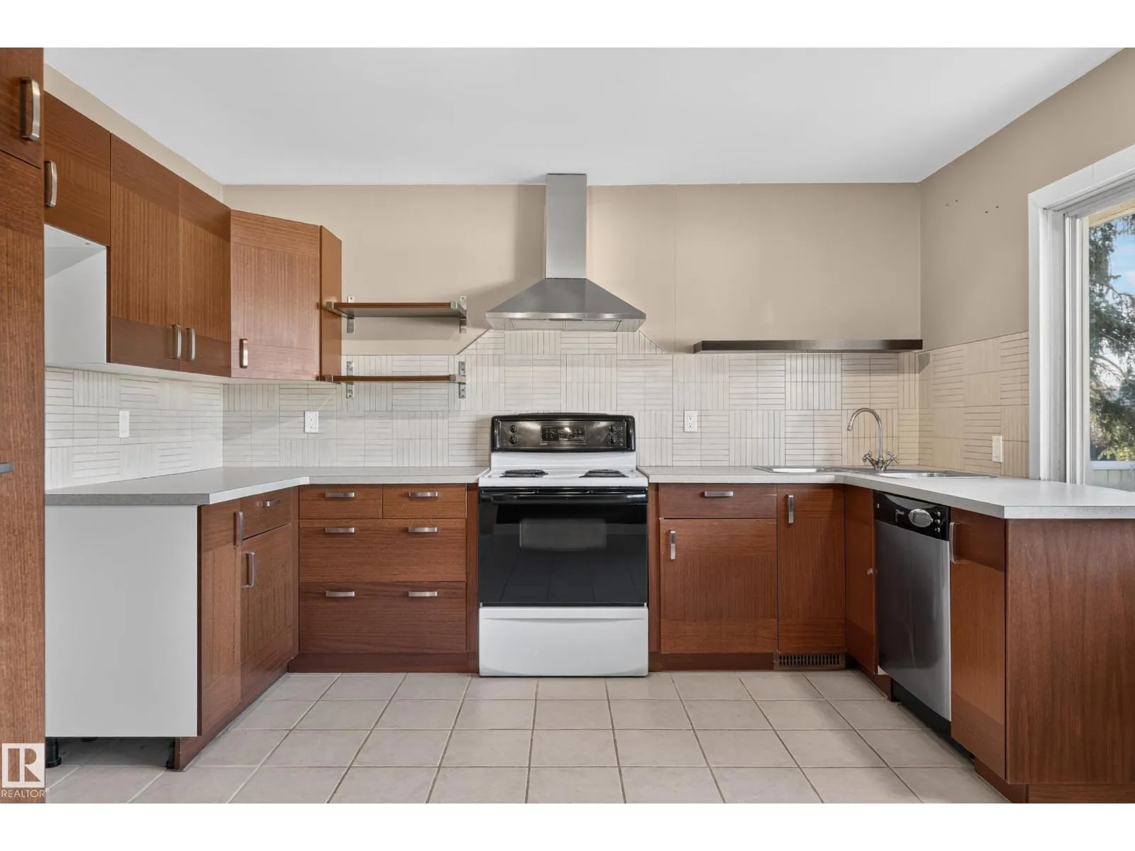 12334 79 ST NW