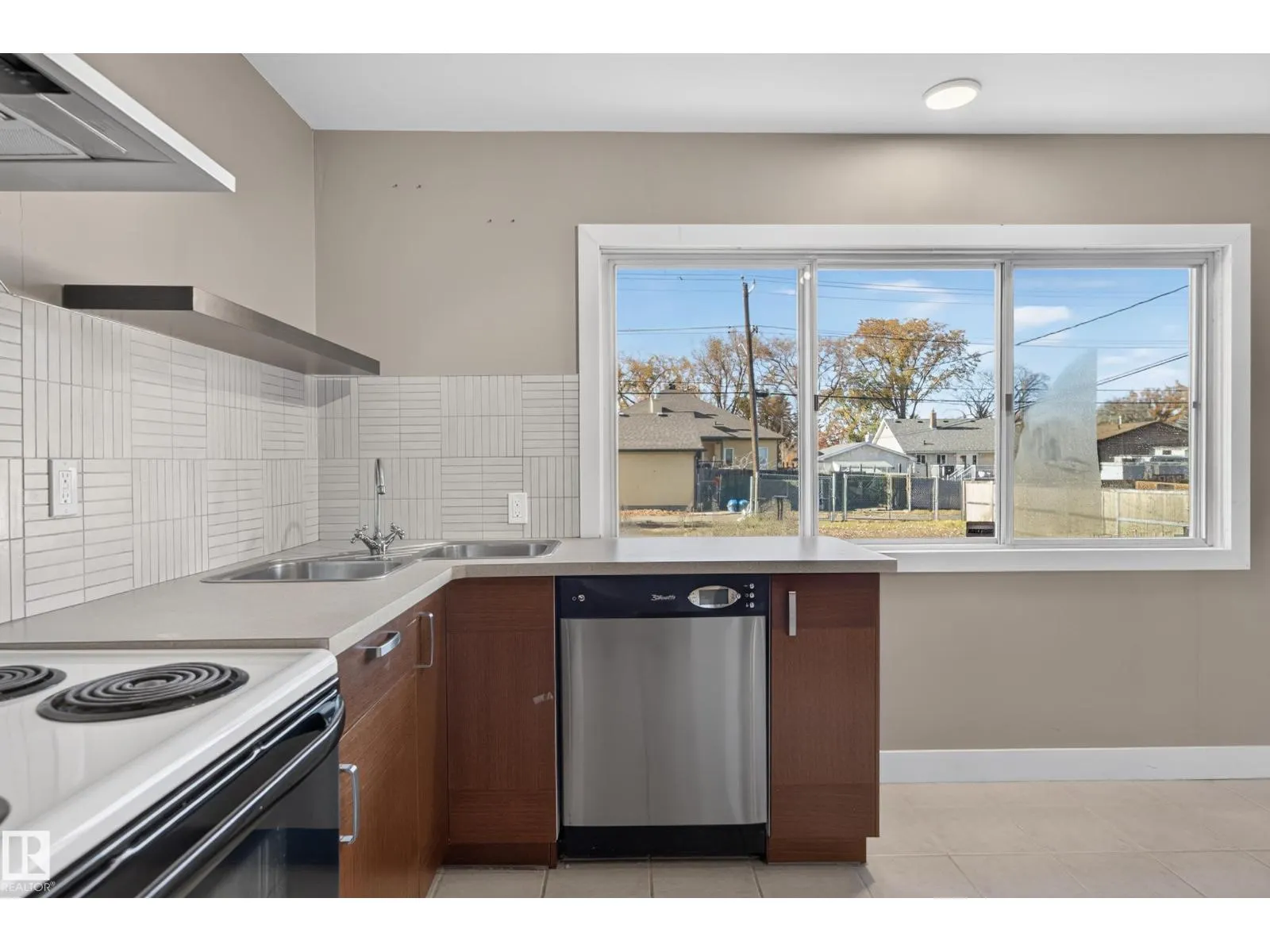 12334 79 ST NW