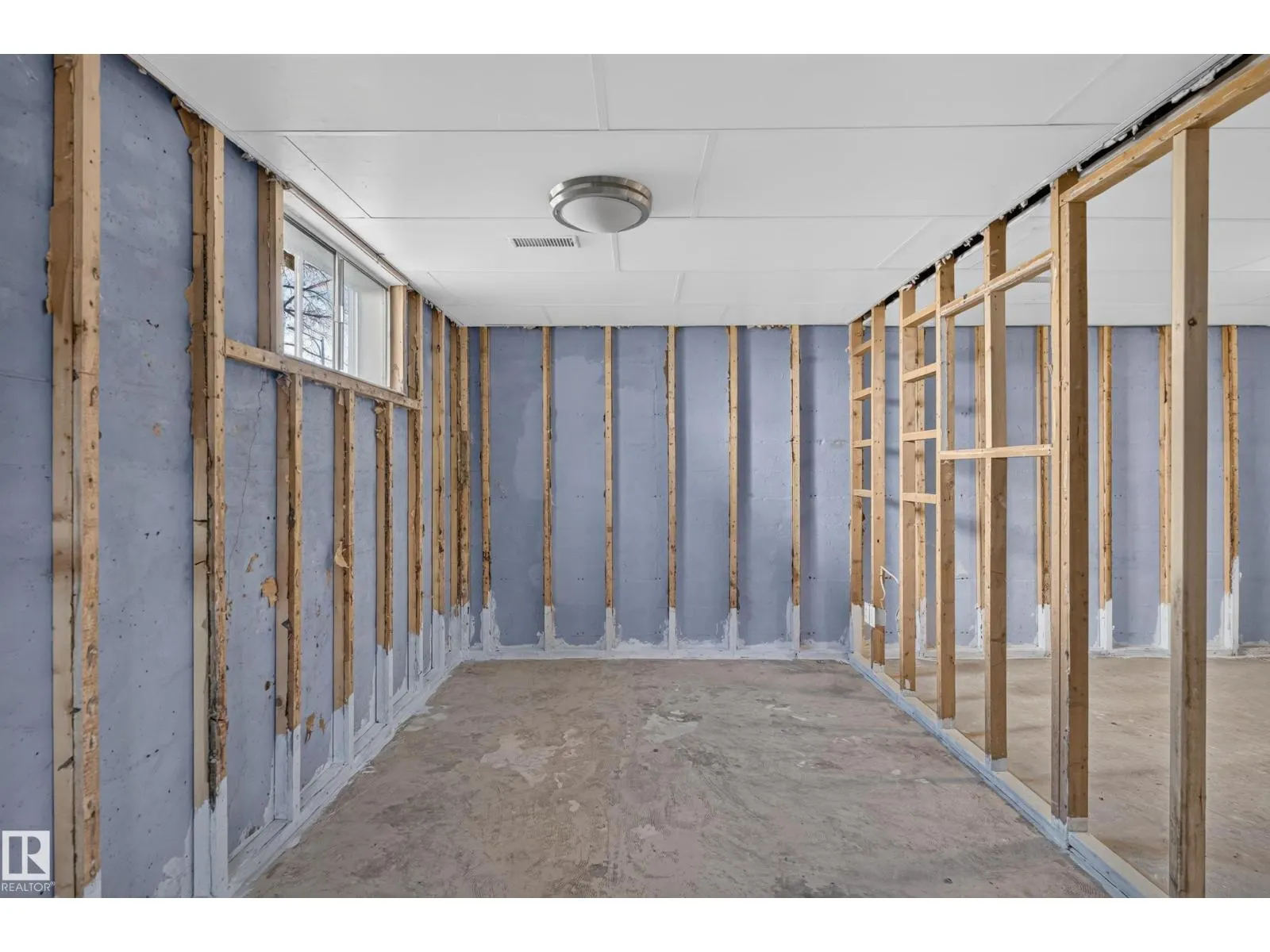 12334 79 ST NW