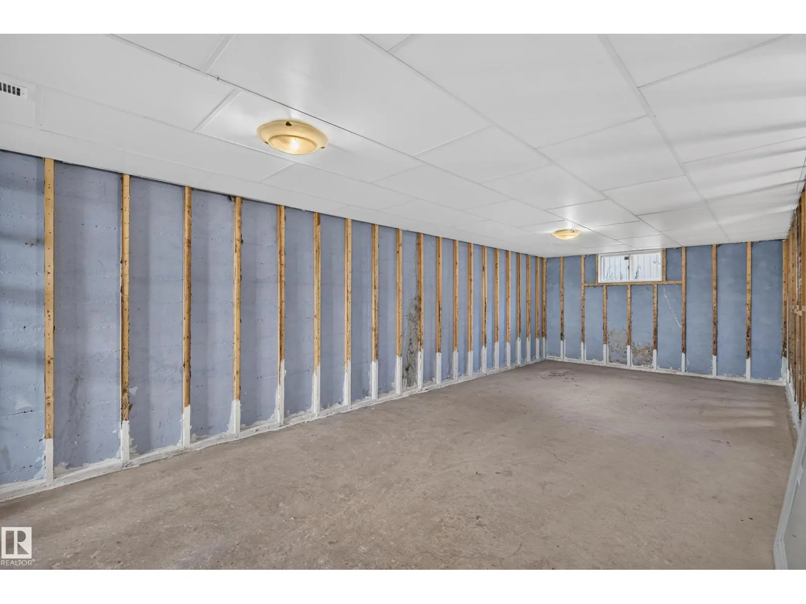 12334 79 ST NW