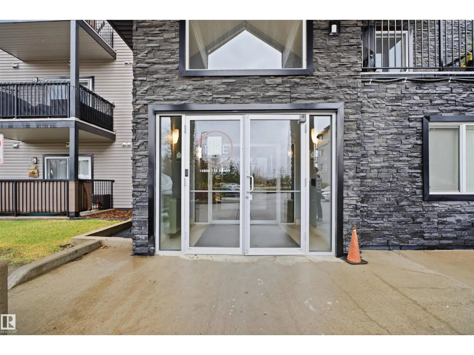 #317 14808 125 ST NW