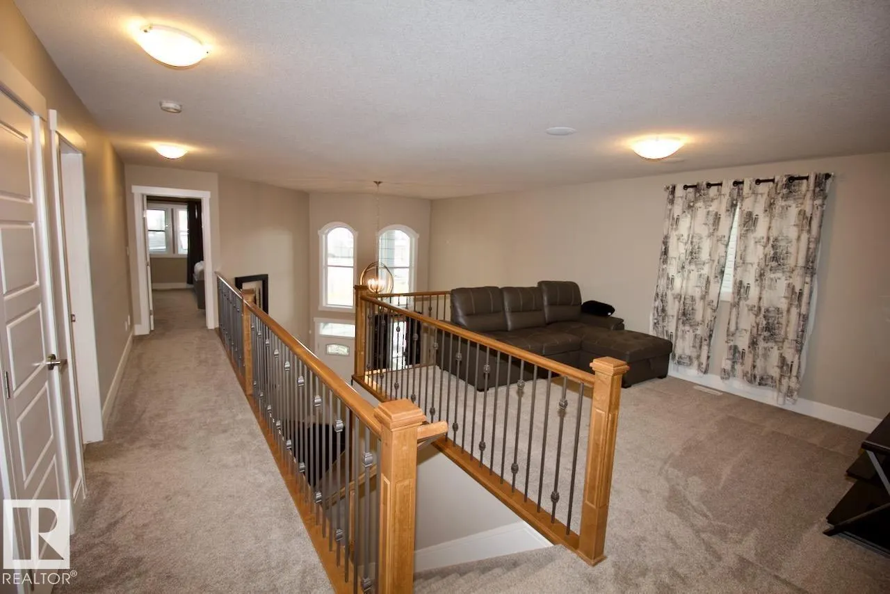 7704 ELLESMERE LN