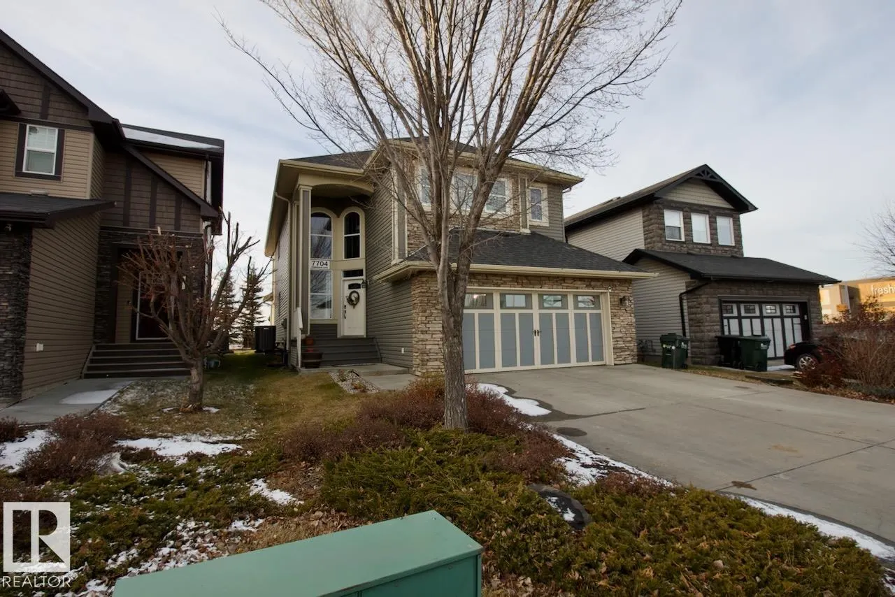 7704 ELLESMERE LN