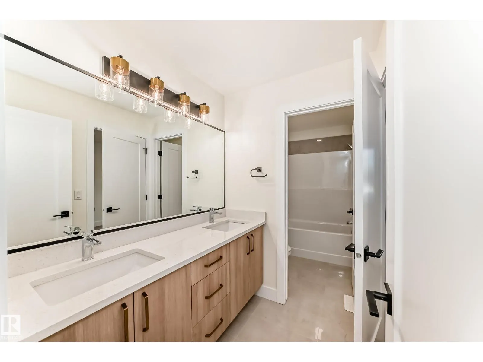 10718 149 ST NW