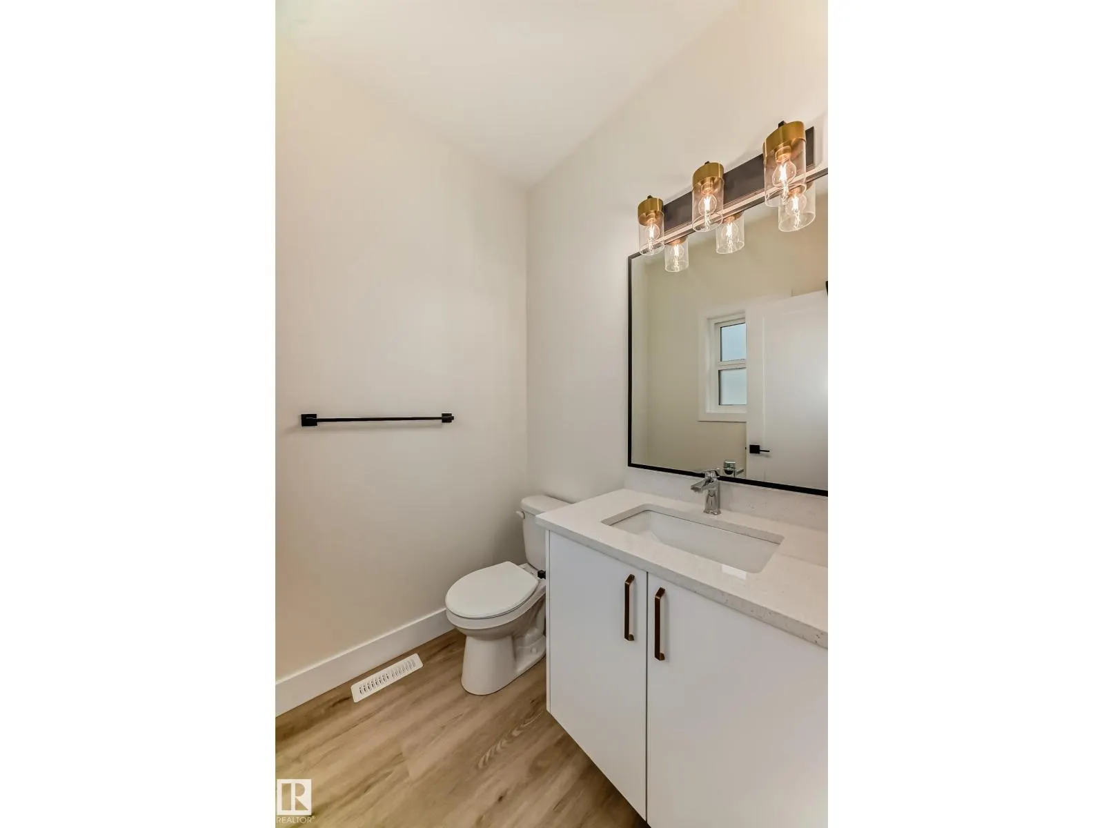 10718 149 ST NW