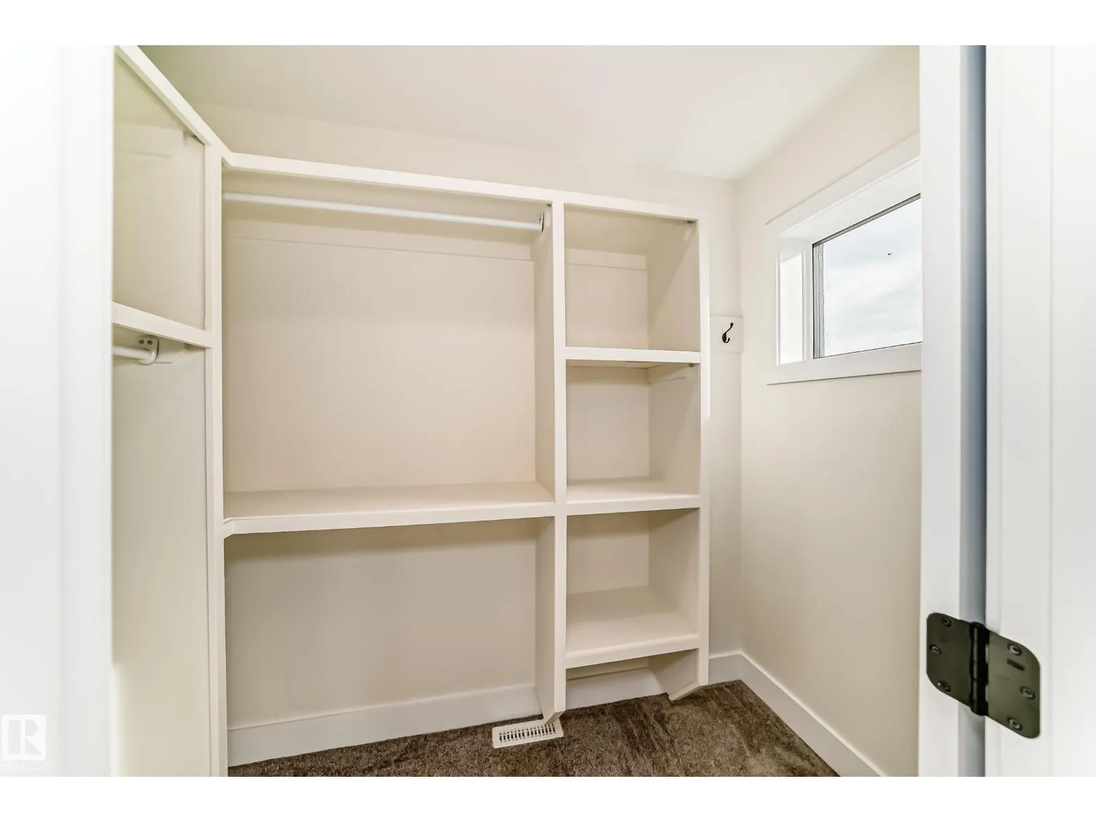 10718 149 ST NW