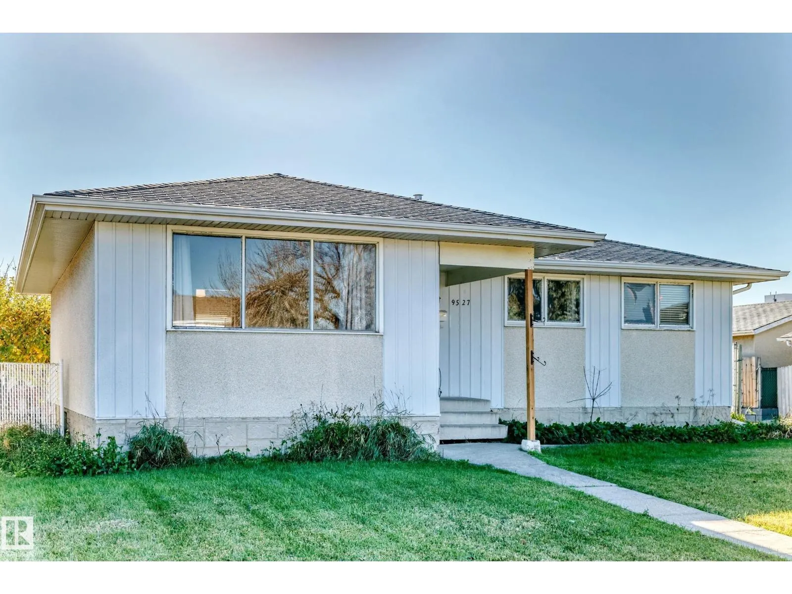 9527 139 AV NW