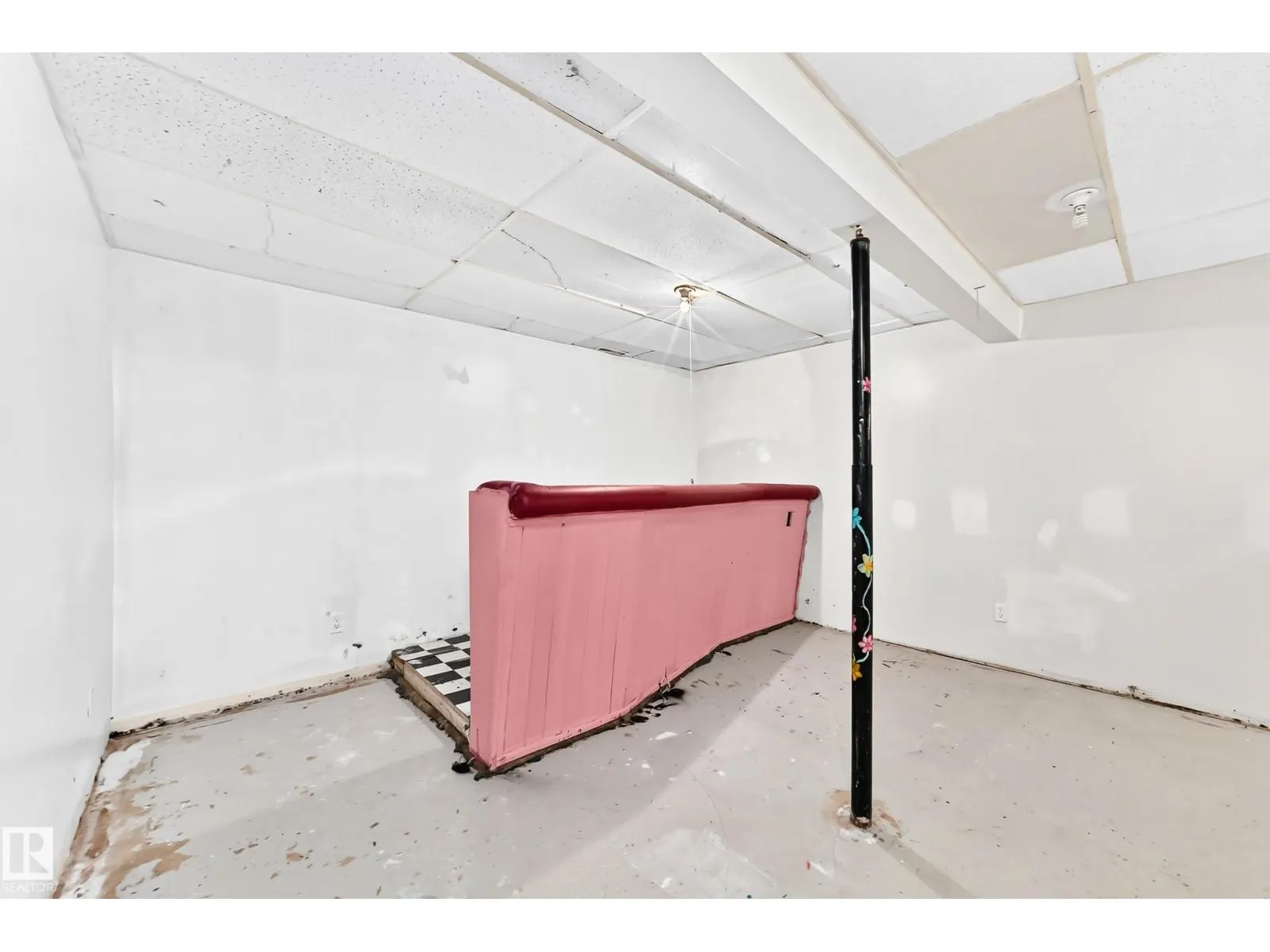 9527 139 AV NW