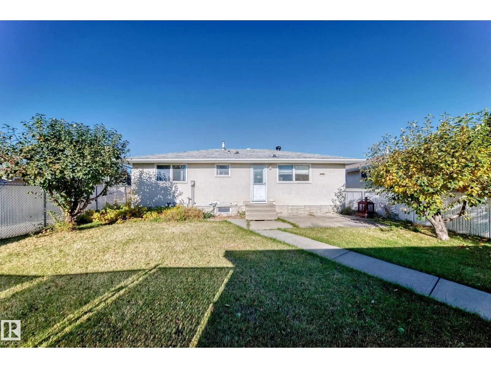 9527 139 AV NW