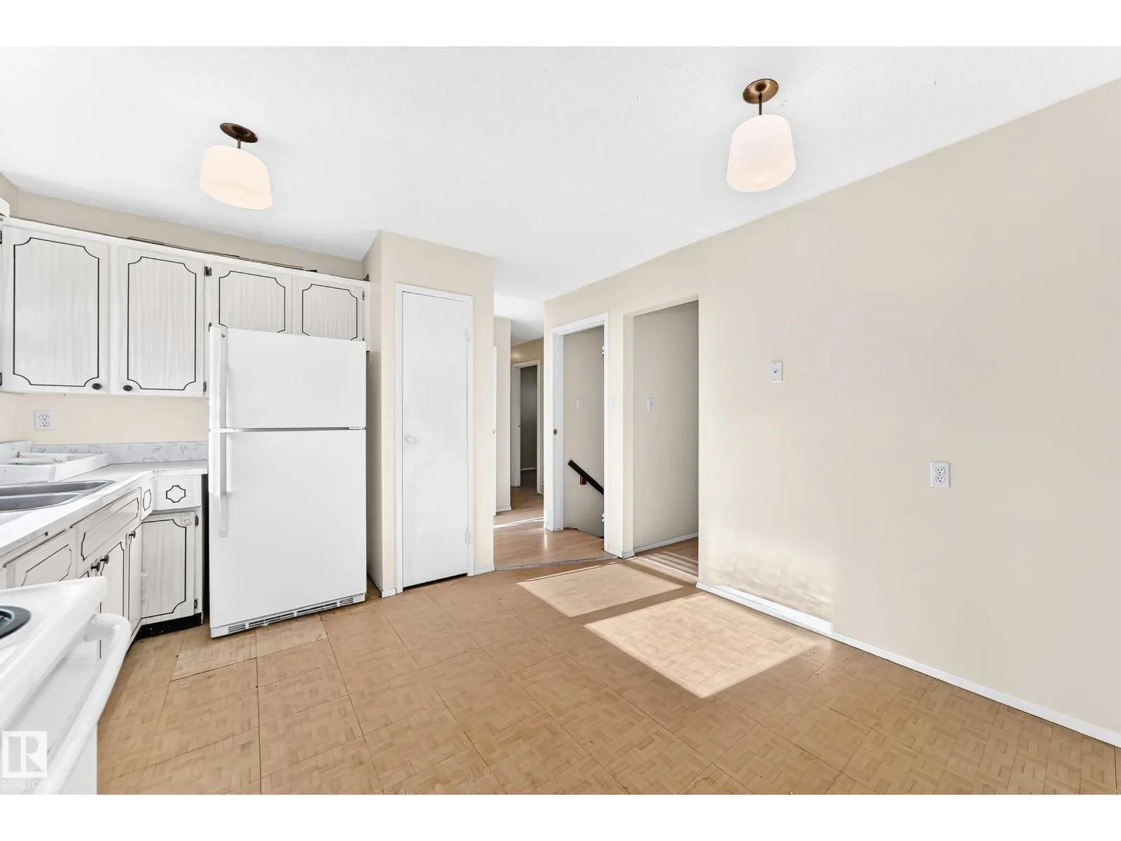 9527 139 AV NW