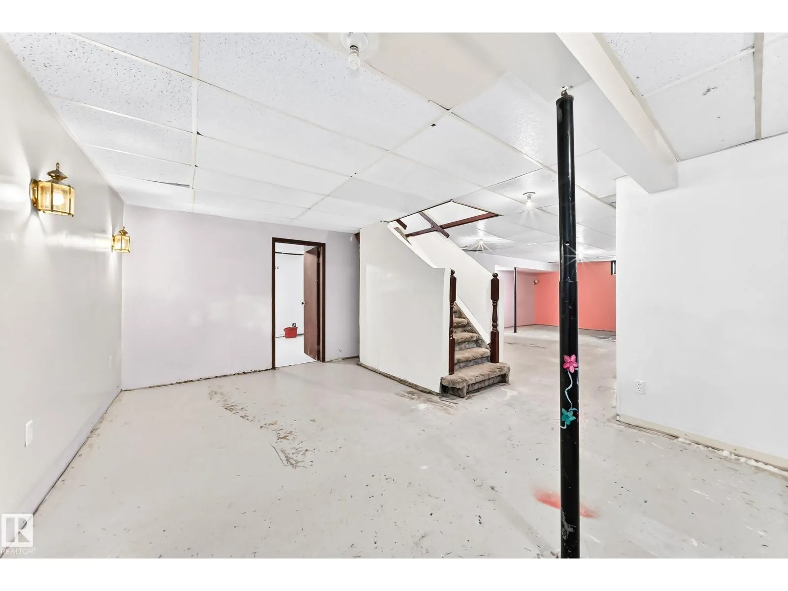 9527 139 AV NW