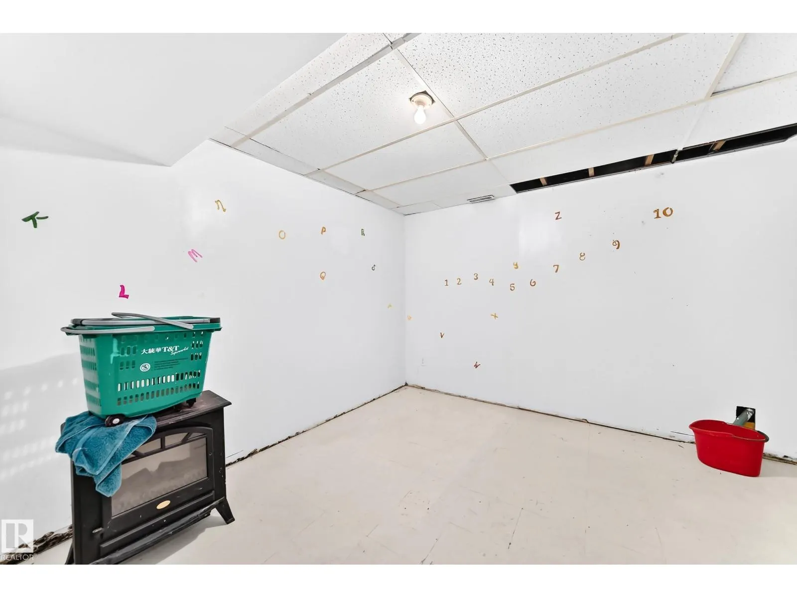 9527 139 AV NW
