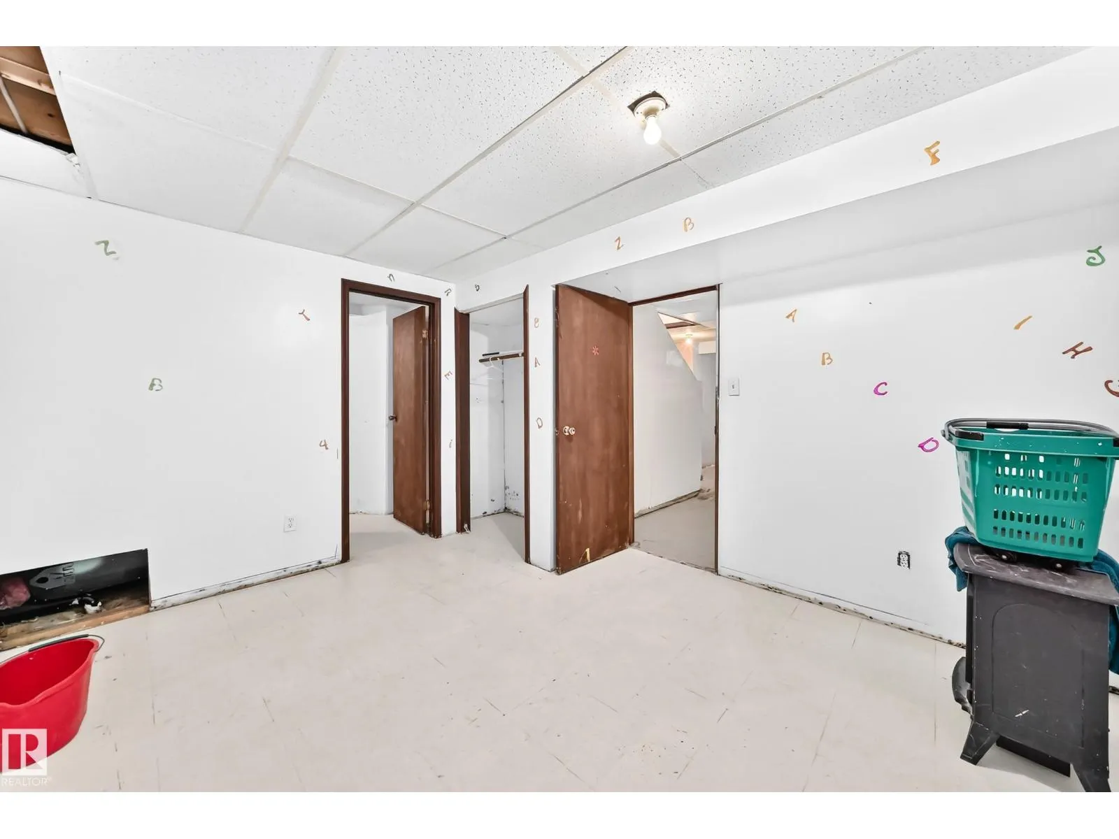 9527 139 AV NW