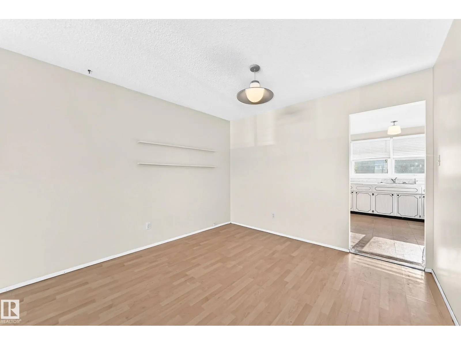 9527 139 AV NW