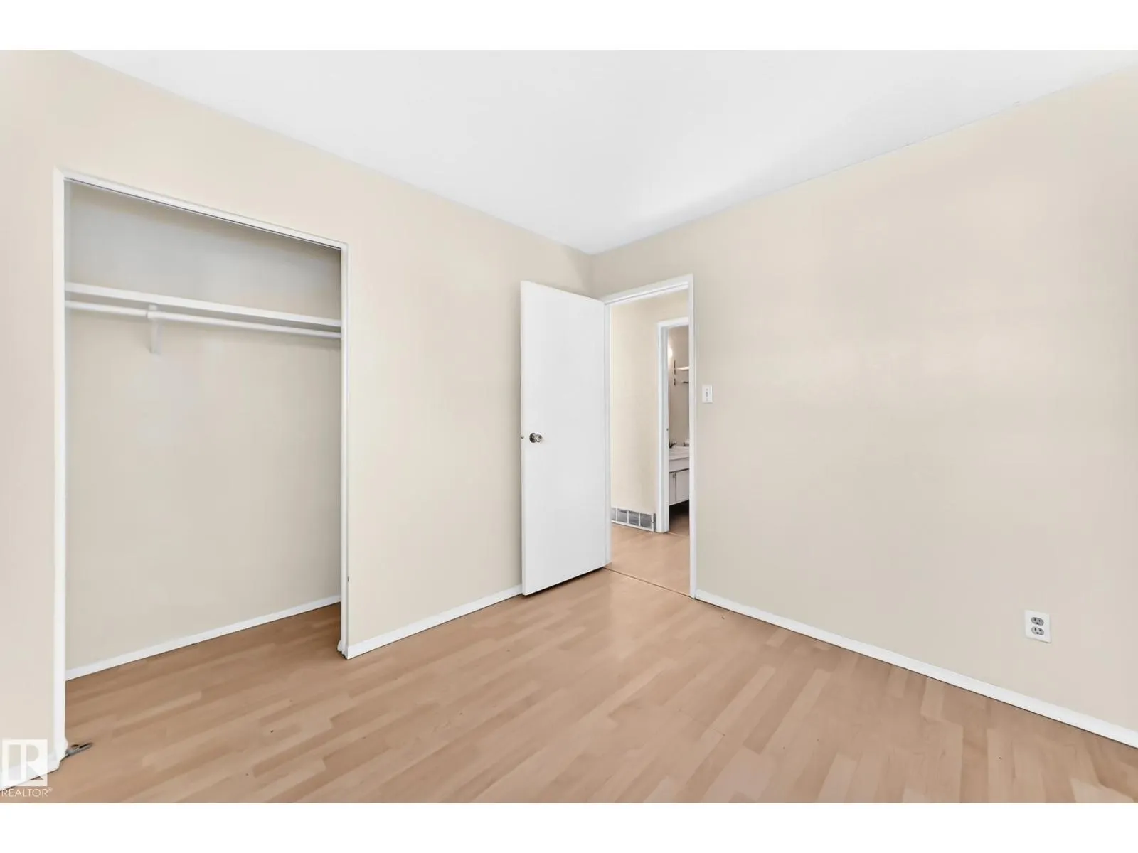 9527 139 AV NW
