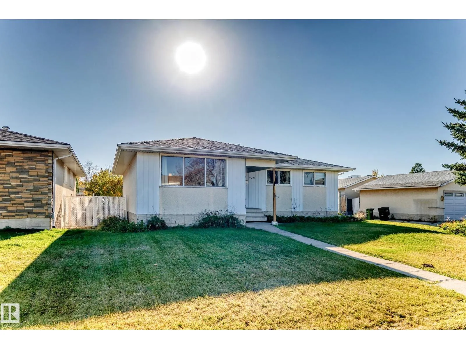 9527 139 AV NW