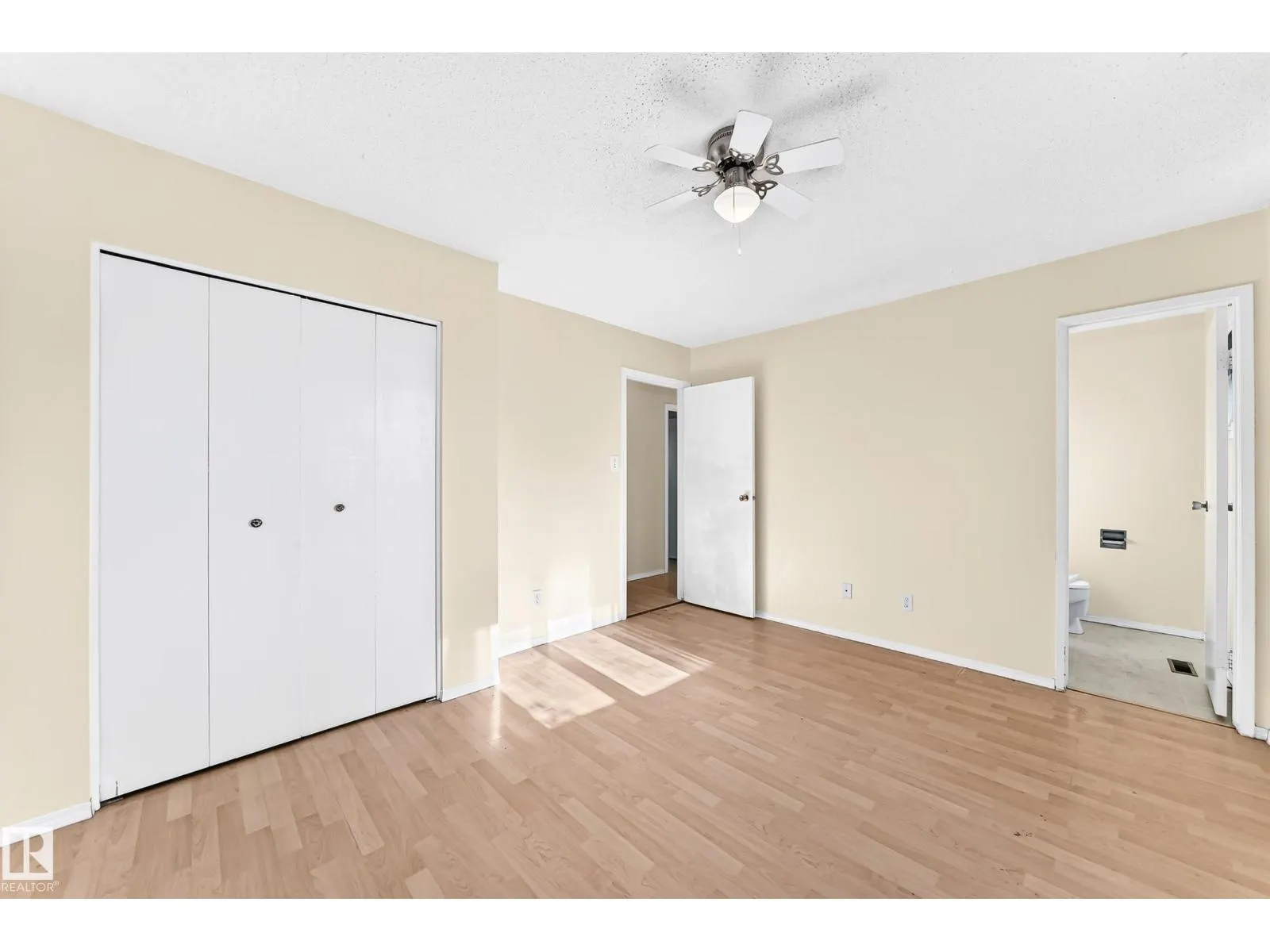 9527 139 AV NW